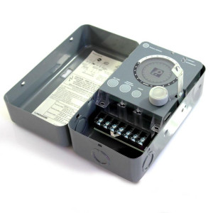 Paragon Universal Digital Defrost Timer 115V/240V 50-60Hz 30A Time Initiate Time / Temperauture Terminate retrofits with 8000 series enclosures 9145-00